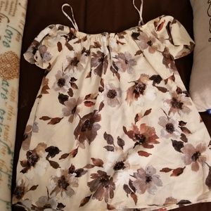 Tan w. flowers off-the-shoulder shirt